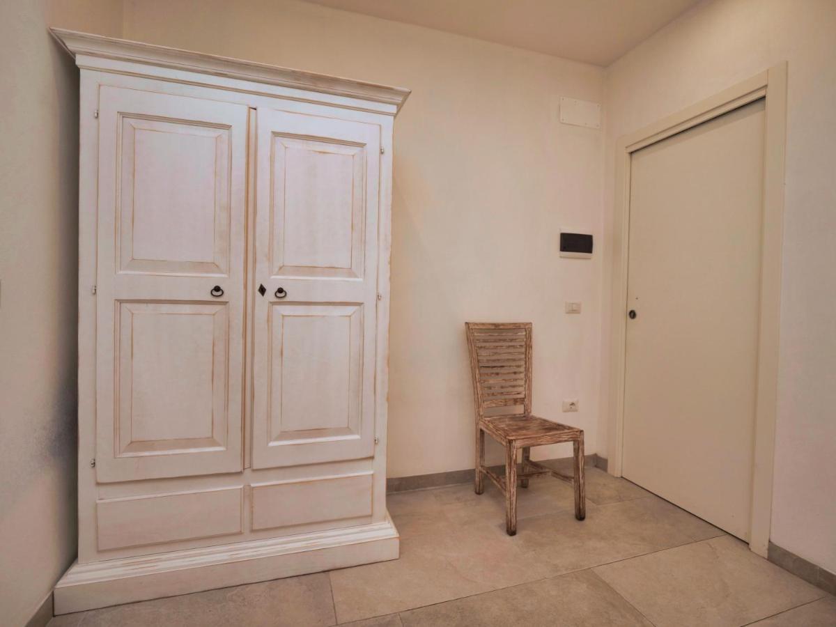 Iside Accommodations Ольбия Экстерьер фото